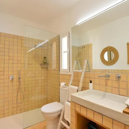 Private Pool With Sea Views In Port Of Chalet