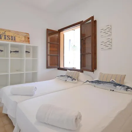 Private Pool With Sea Views In Port Of